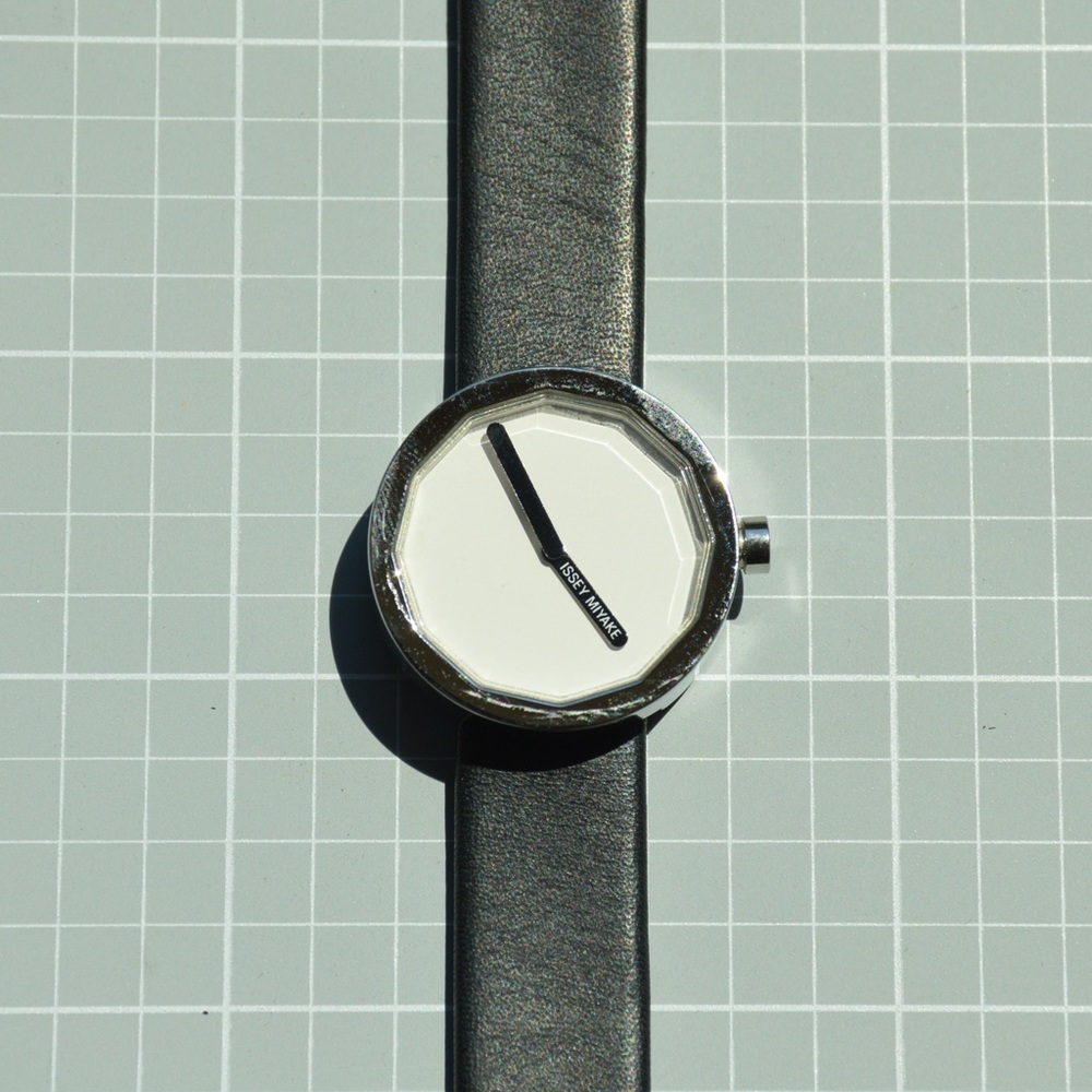 Issey Miyake Twelve White Dial Black Leather Mens Watch SILAP002
